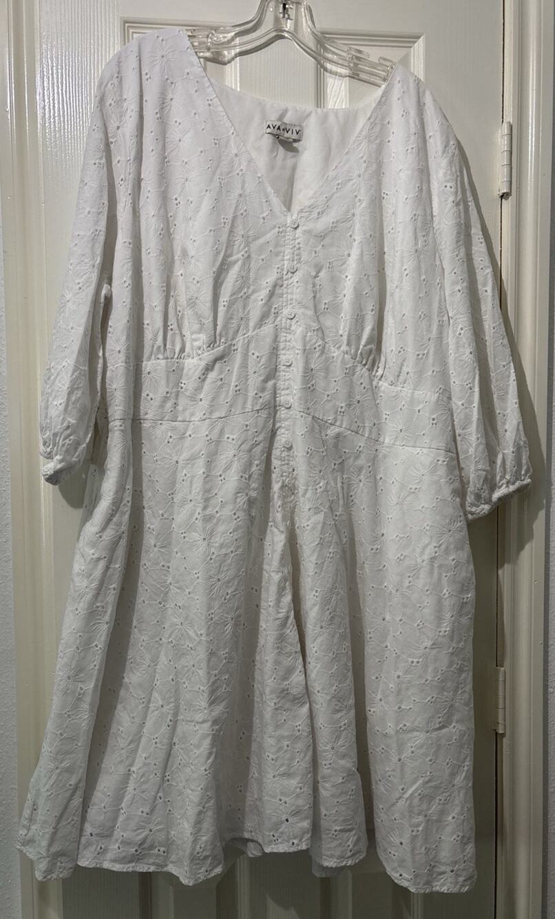 Ava & Viv White Eyelet Dress 3/4 Sleeve Size 3X Lined Button Front Elastic Waist